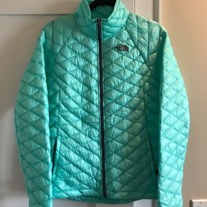 Women’s North Face “Thermoball” jacket